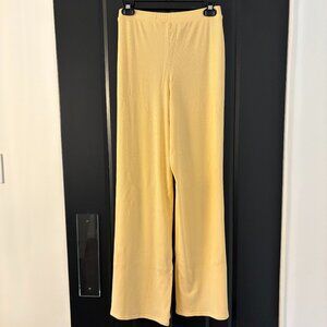 Alo Mid-Rise Dreamlight Straight Pant – Candlelight Yellow – NWT